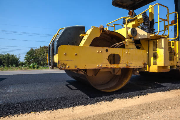 Best Driveway Paving Contractor  in Keewatin, MN